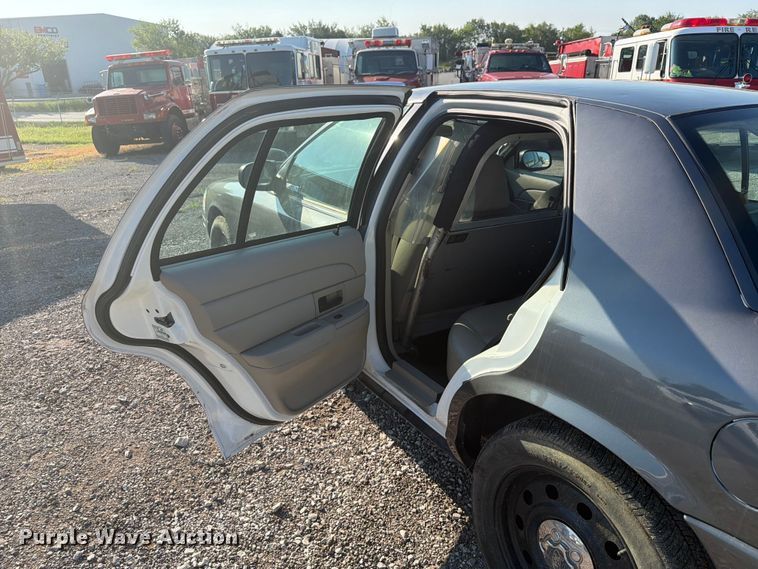 image for item EX4046 2007 Ford Crown Victoria Police Interceptor 