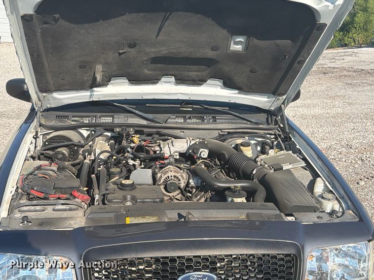 image for item EX4046 2007 Ford Crown Victoria Police Interceptor 