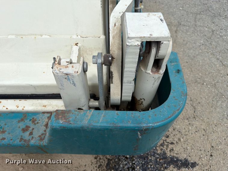 image for item EX4049 Tennant 275 sweeper