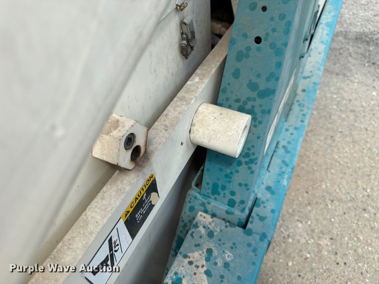 image for item EX4049 Tennant 275 sweeper