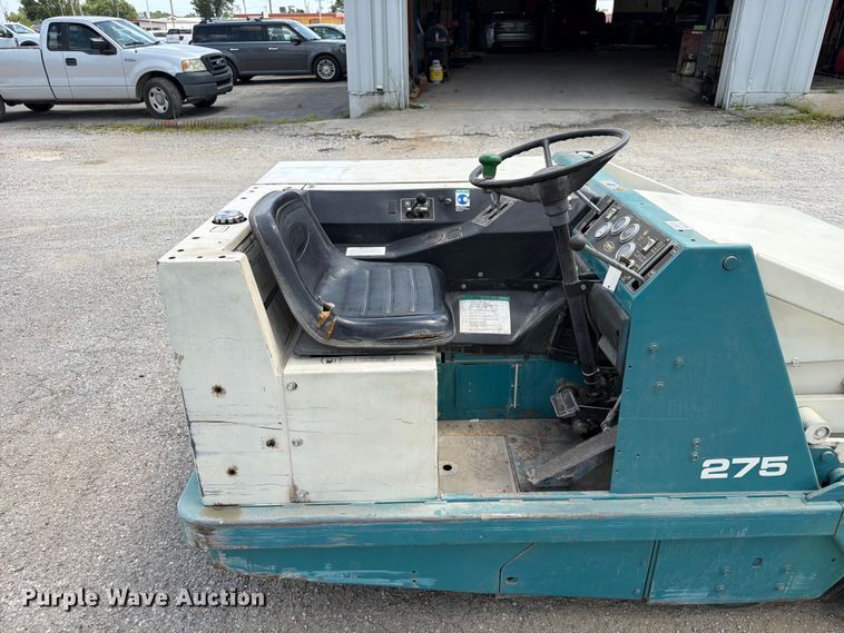 image for item EX4049 Tennant 275 sweeper