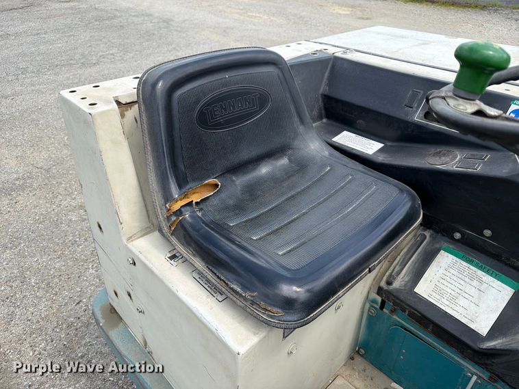 image for item EX4049 Tennant 275 sweeper