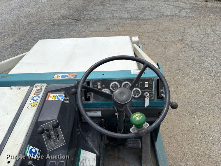 image for item EX4049 Tennant 275 sweeper