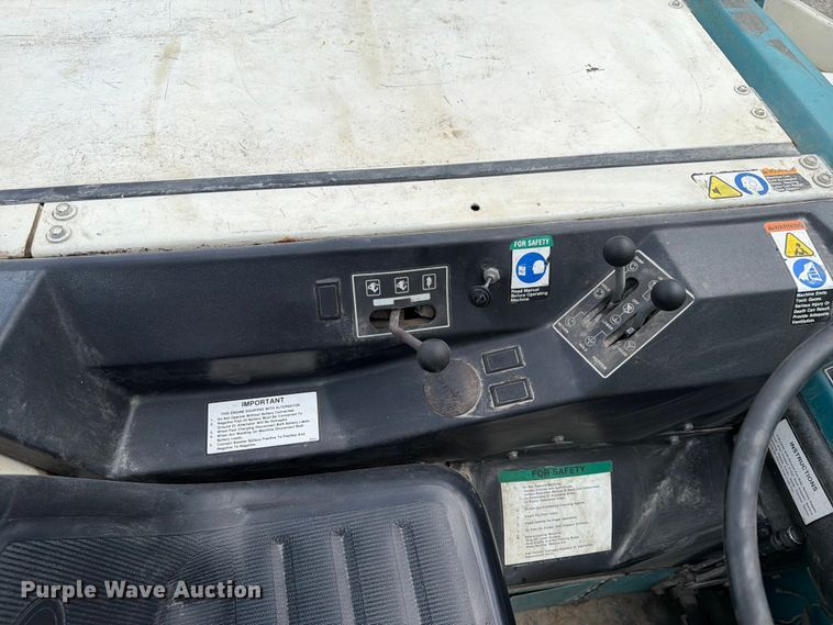 image for item EX4049 Tennant 275 sweeper
