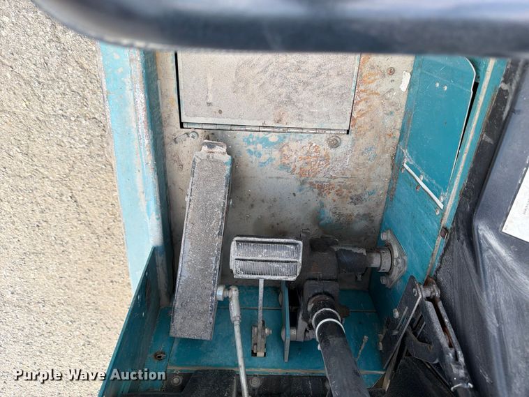 image for item EX4049 Tennant 275 sweeper