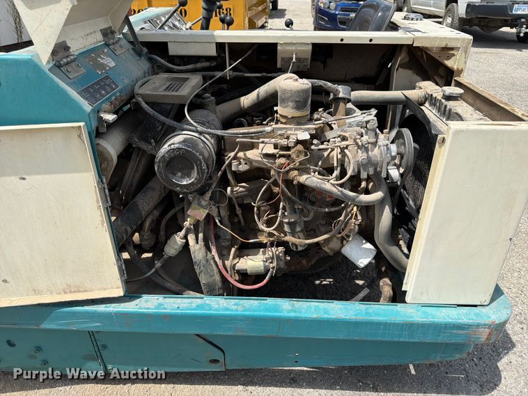 image for item EX4049 Tennant 275 sweeper