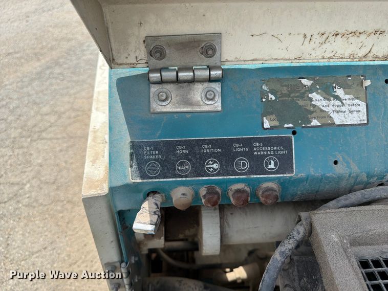 image for item EX4049 Tennant 275 sweeper