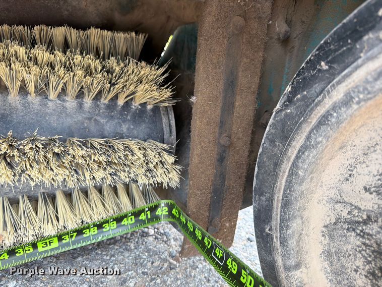 image for item EX4049 Tennant 275 sweeper