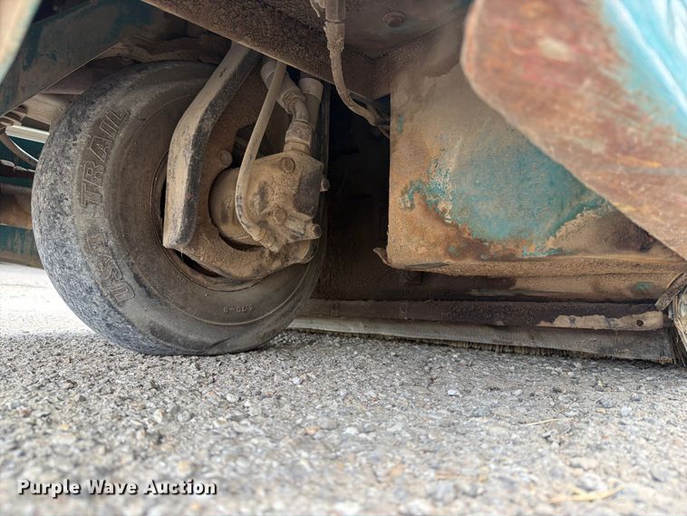 image for item EX4049 Tennant 275 sweeper