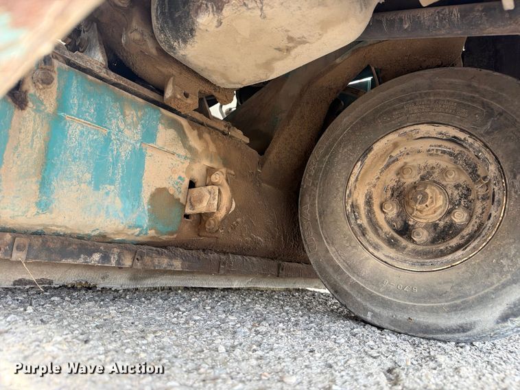 image for item EX4049 Tennant 275 sweeper