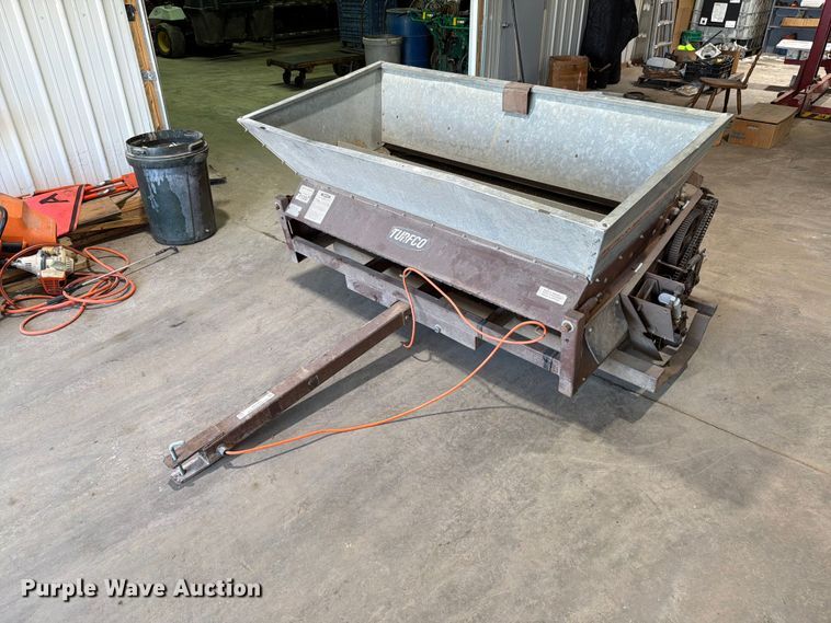 Mete-R-Martin III F12D top dresser