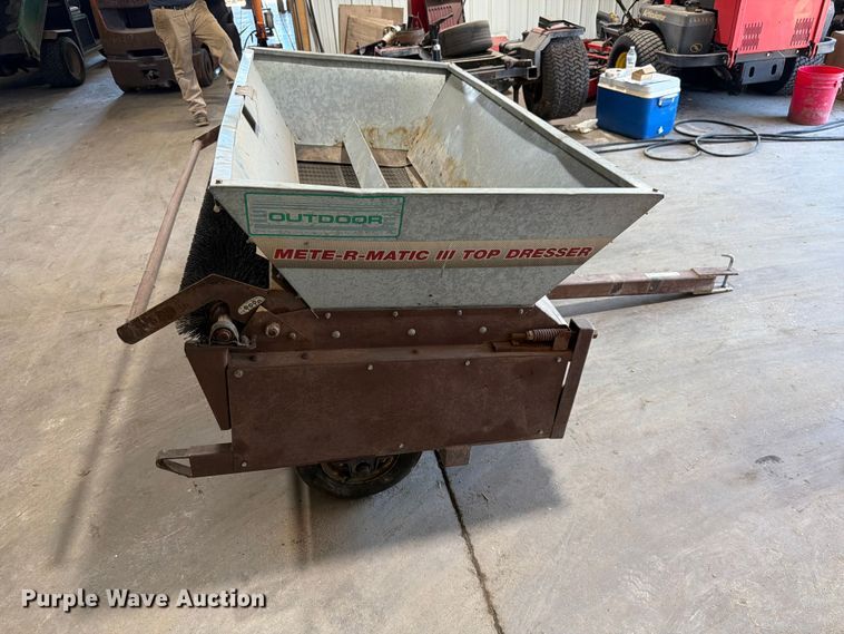 image for item EX4560 Mete-R-Martin III F12D top dresser