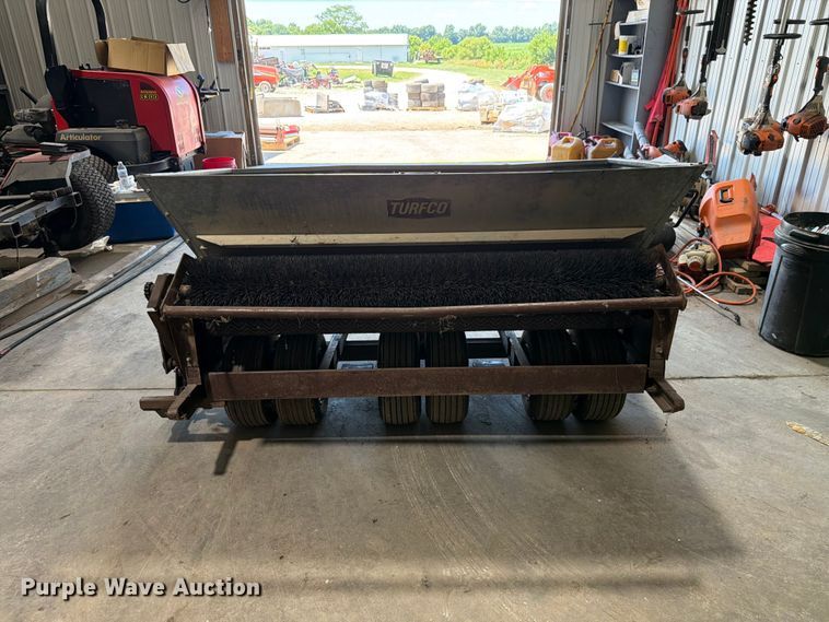 image for item EX4560 Mete-R-Martin III F12D top dresser