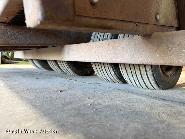 image for item EX4560 Mete-R-Martin III F12D top dresser