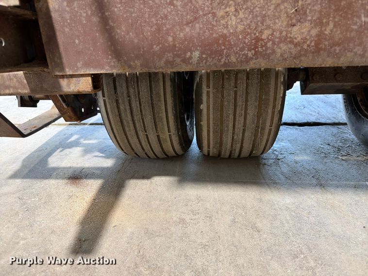 image for item EX4560 Mete-R-Martin III F12D top dresser