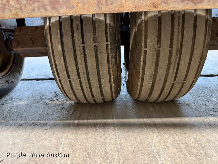 image for item EX4560 Mete-R-Martin III F12D top dresser