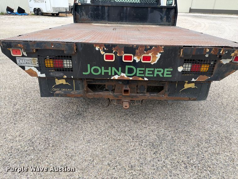 image for item EX4588 2006 Chevrolet Silverado 3500 flatbed pickup truck
