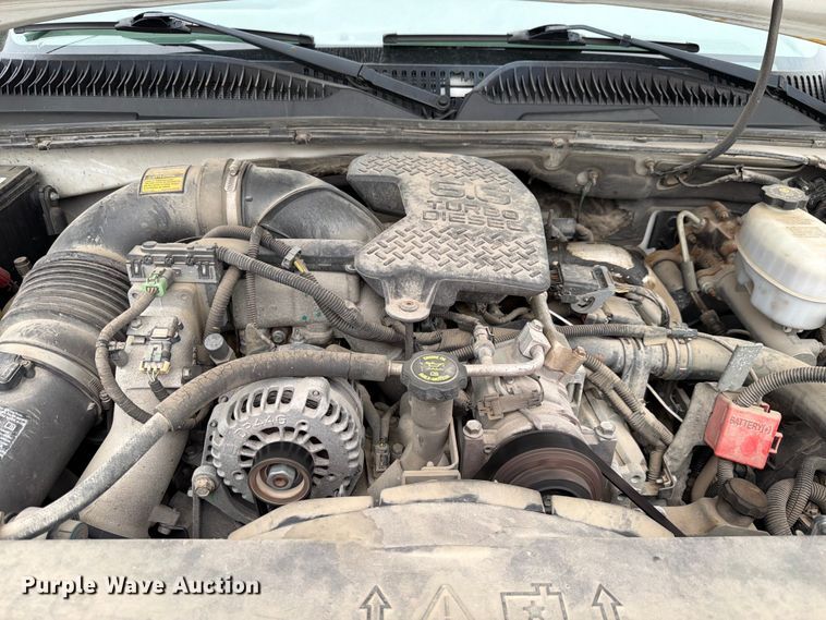 image for item EX4588 2006 Chevrolet Silverado 3500 flatbed pickup truck