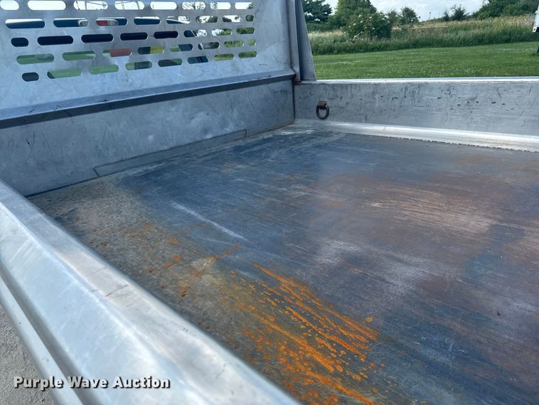 image for item FB5761 2009 Ford F450 Super Duty dump truck