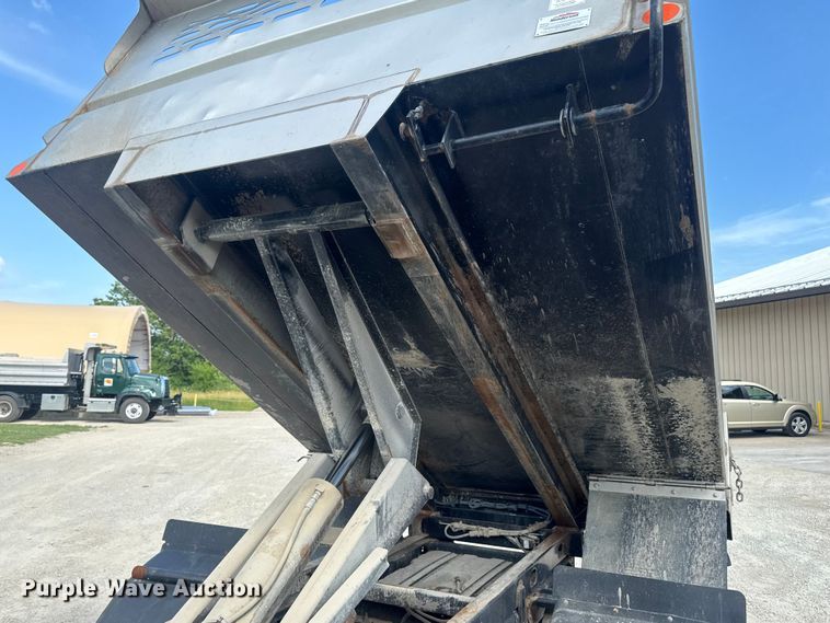 image for item FB5761 2009 Ford F450 Super Duty dump truck