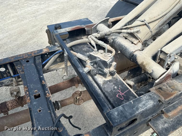 image for item FB5761 2009 Ford F450 Super Duty dump truck