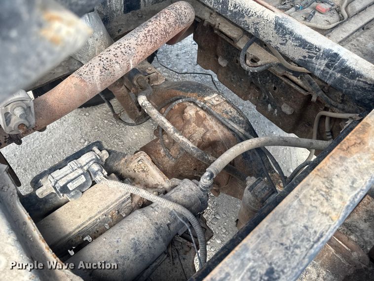 image for item FB5761 2009 Ford F450 Super Duty dump truck