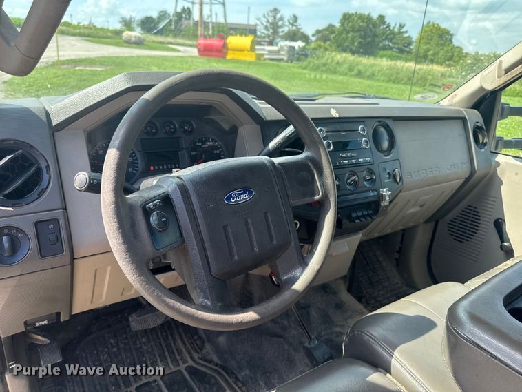 image for item FB5761 2009 Ford F450 Super Duty dump truck