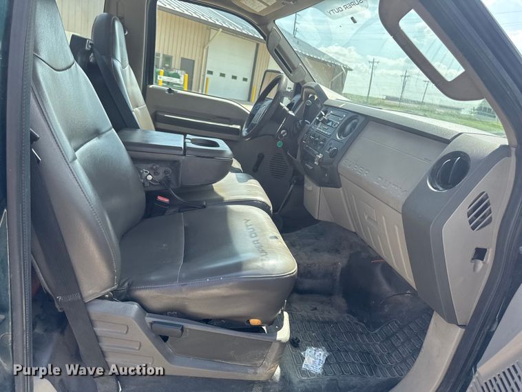 image for item FB5761 2009 Ford F450 Super Duty dump truck