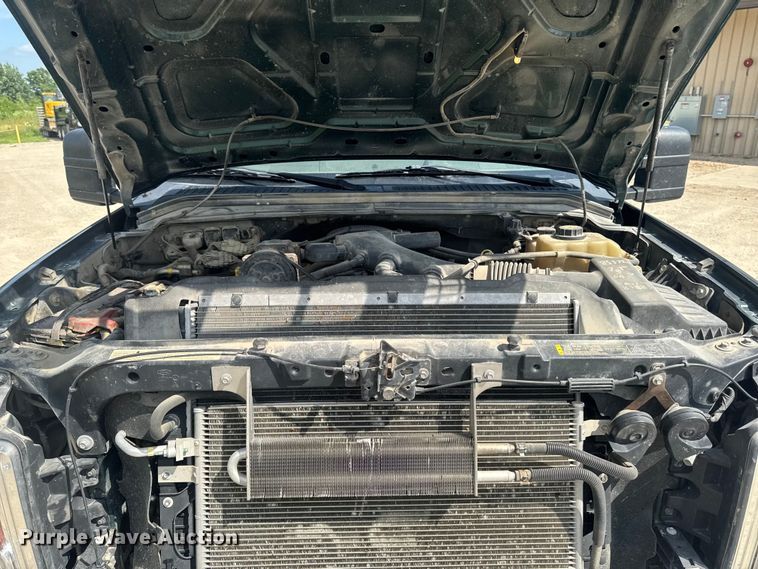 image for item FB5761 2009 Ford F450 Super Duty dump truck