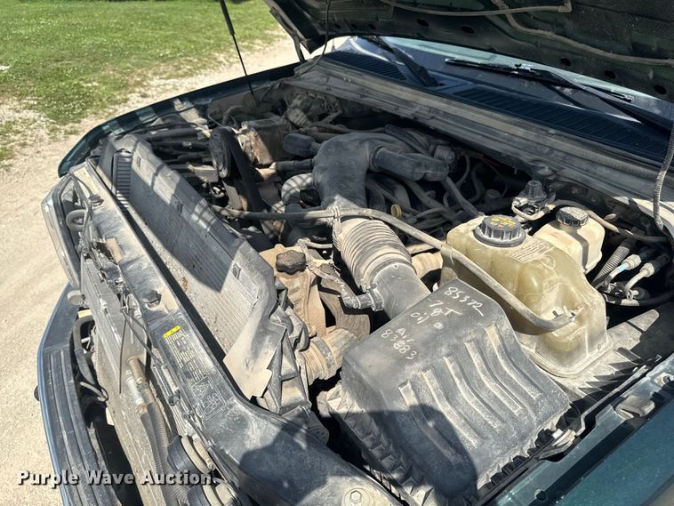 image for item FB5761 2009 Ford F450 Super Duty dump truck