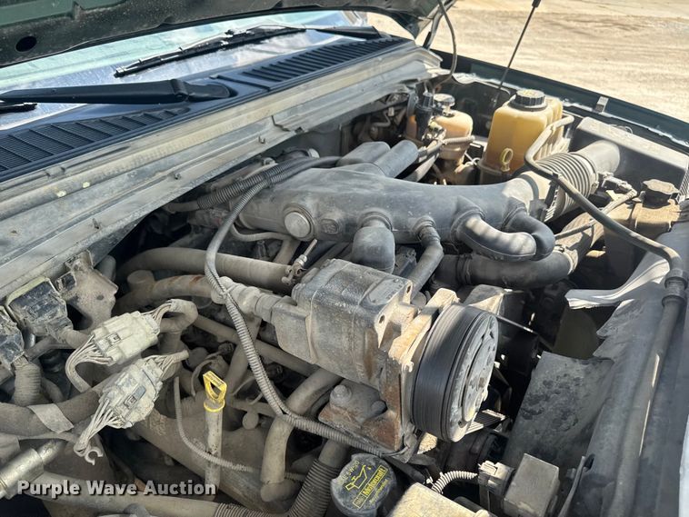 image for item FB5761 2009 Ford F450 Super Duty dump truck