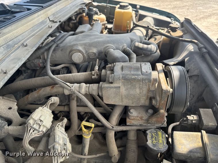image for item FB5761 2009 Ford F450 Super Duty dump truck