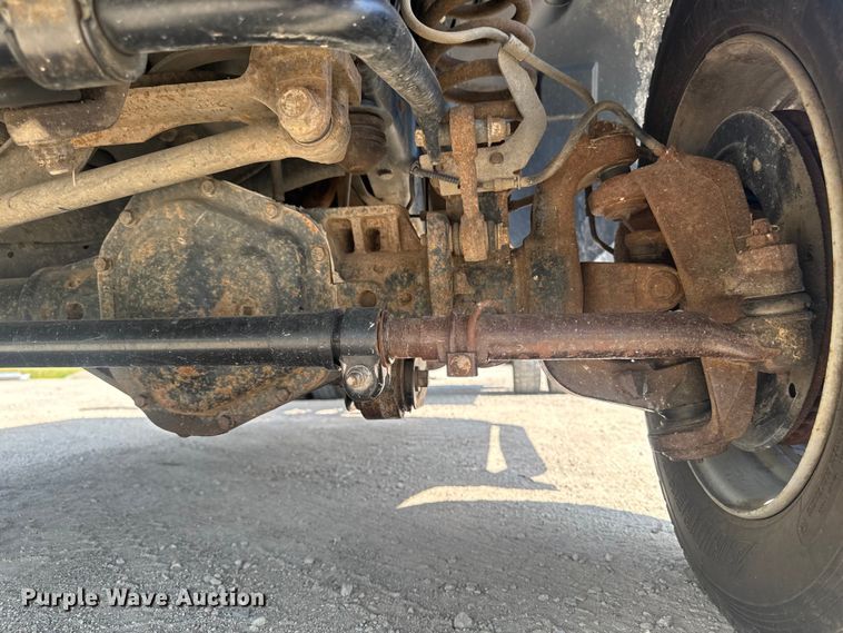 image for item FB5761 2009 Ford F450 Super Duty dump truck