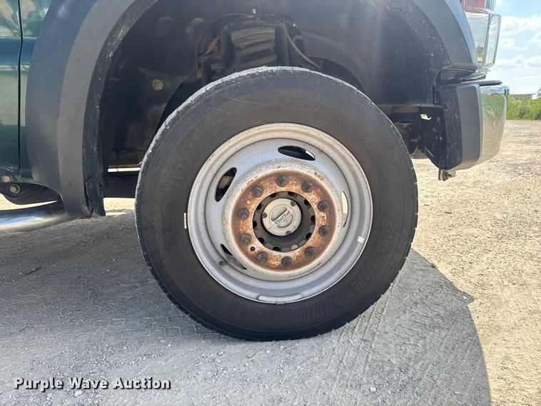image for item FB5761 2009 Ford F450 Super Duty dump truck
