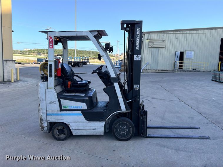 image for item FB8264 2018 UniCarriers CFS40 forklift