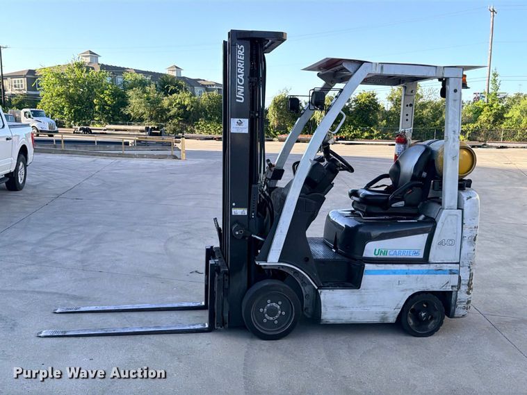 image for item FB8264 2018 UniCarriers CFS40 forklift