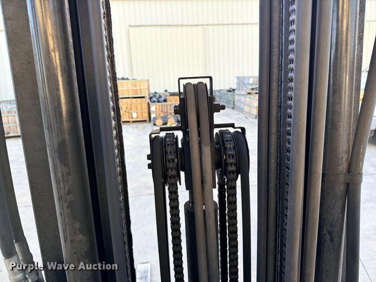 image for item FB8264 2018 UniCarriers CFS40 forklift