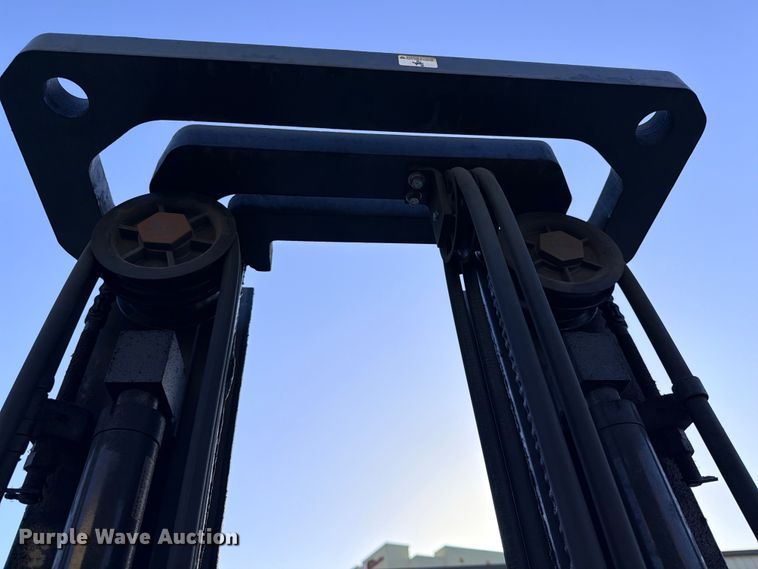 image for item FB8264 2018 UniCarriers CFS40 forklift