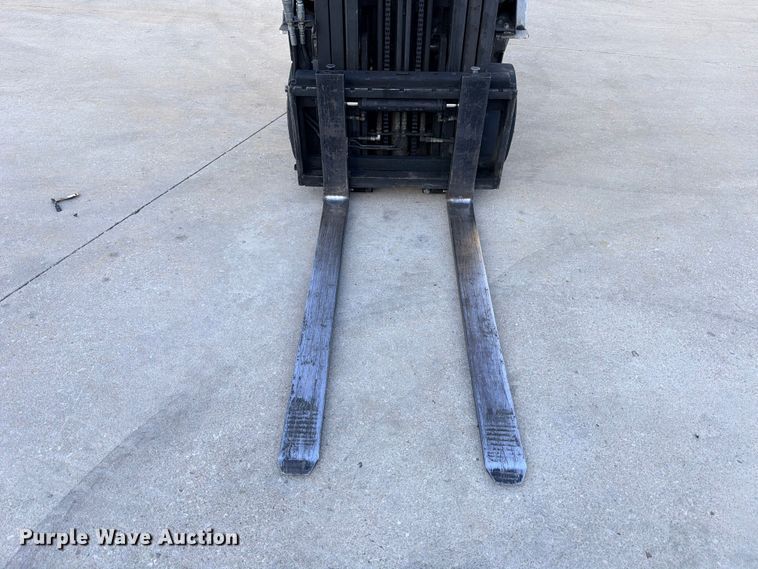 image for item FB8264 2018 UniCarriers CFS40 forklift