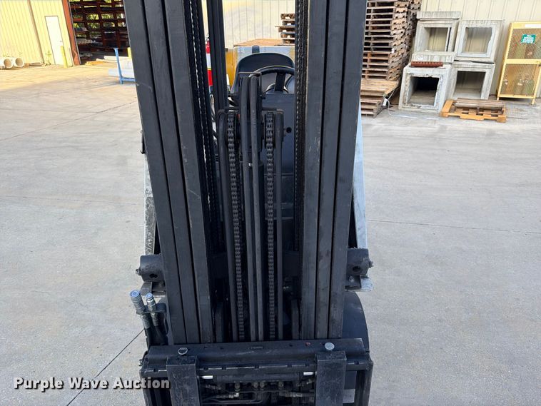 image for item FB8264 2018 UniCarriers CFS40 forklift