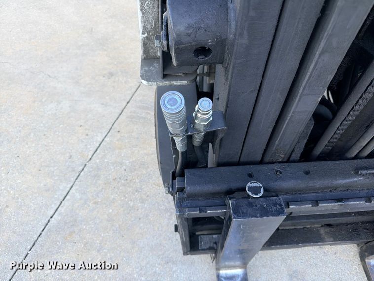 image for item FB8264 2018 UniCarriers CFS40 forklift