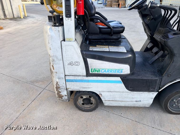 image for item FB8264 2018 UniCarriers CFS40 forklift