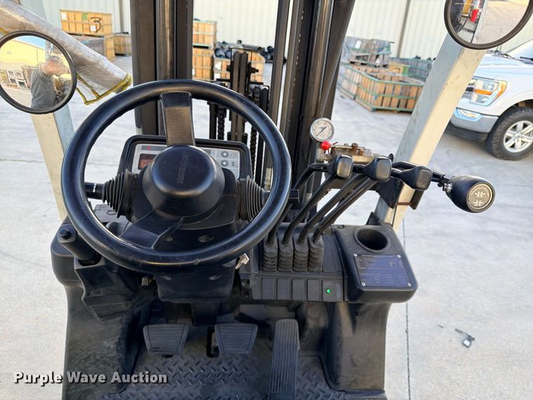 image for item FB8264 2018 UniCarriers CFS40 forklift