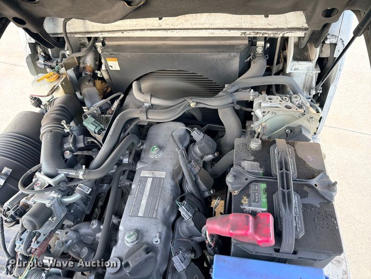 image for item FB8264 2018 UniCarriers CFS40 forklift