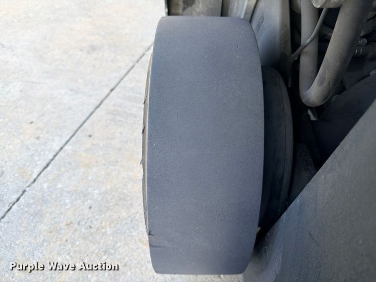 image for item FB8264 2018 UniCarriers CFS40 forklift