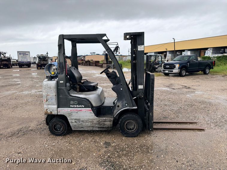 image for item FB8265 Nissan 50 forklift