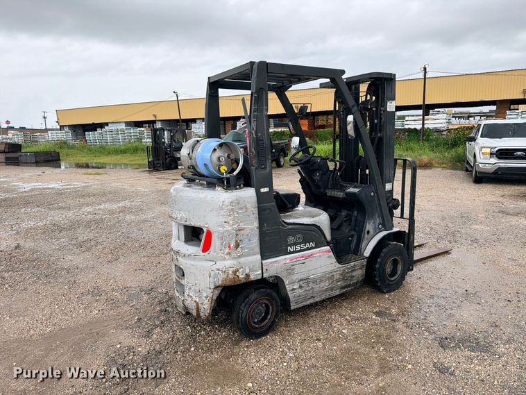 image for item FB8265 Nissan 50 forklift