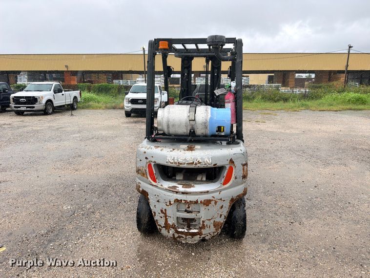 image for item FB8266 Nissan 50 forklift