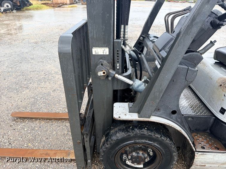image for item FB8266 Nissan 50 forklift