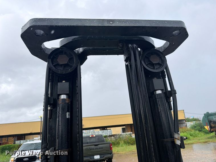 image for item FB8266 Nissan 50 forklift